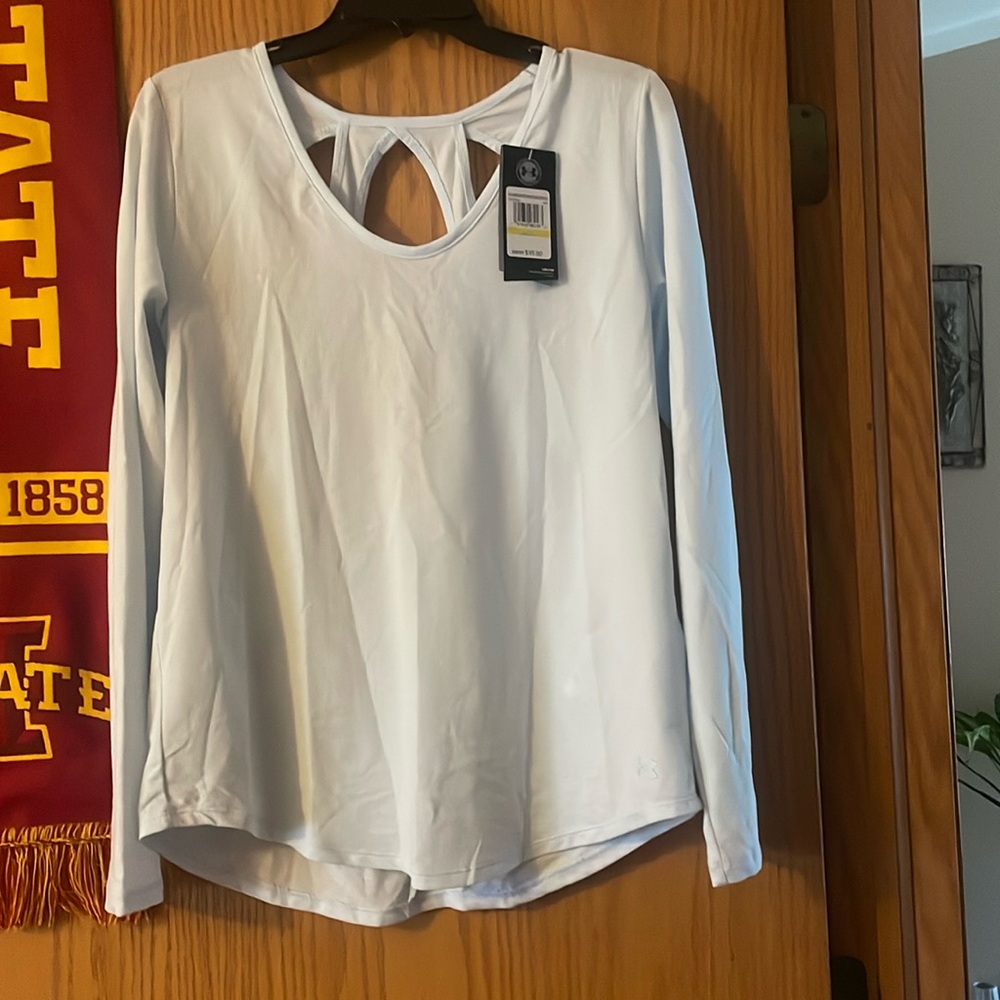 Women’s long sleeve top